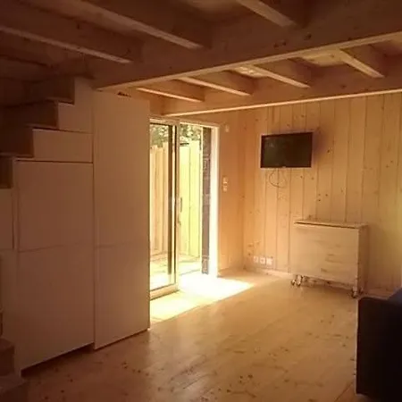 Studio Dans Les Pins 公寓 *